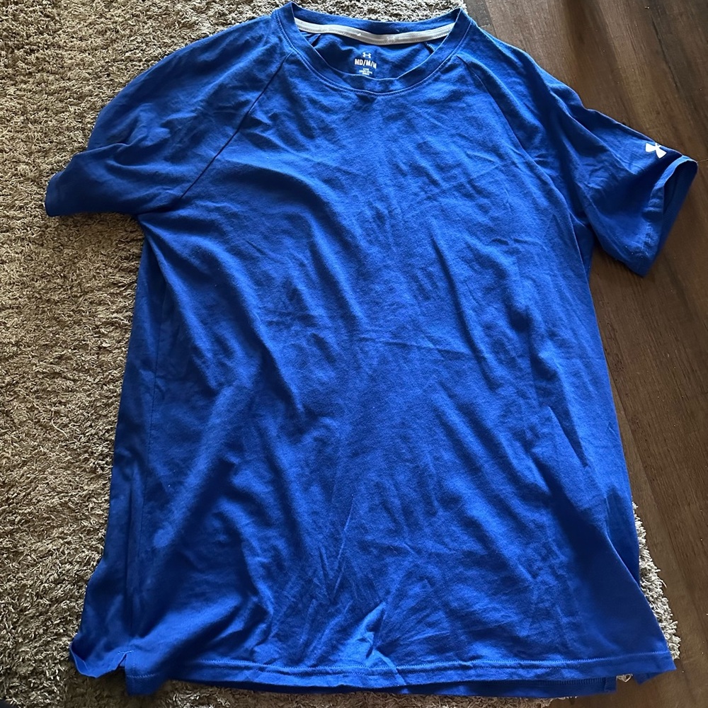Under Armour loose fitting shirt EUC